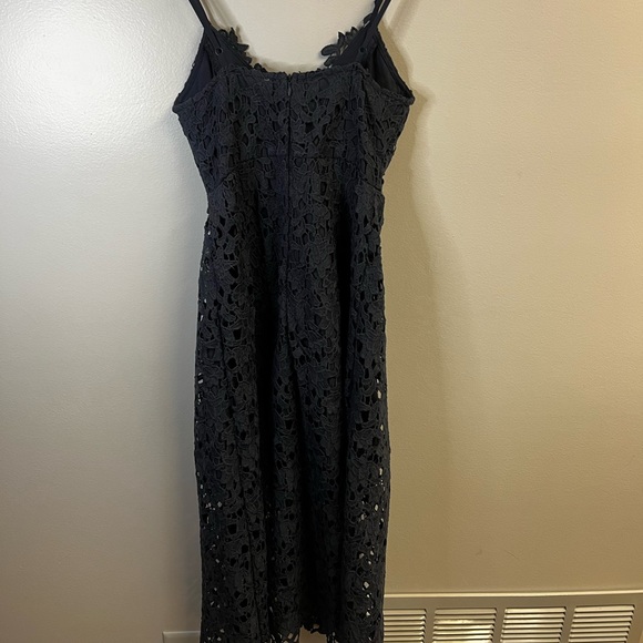 ASTR the label size xs navy blue lace midi dress fancy - Picture 7 of 9